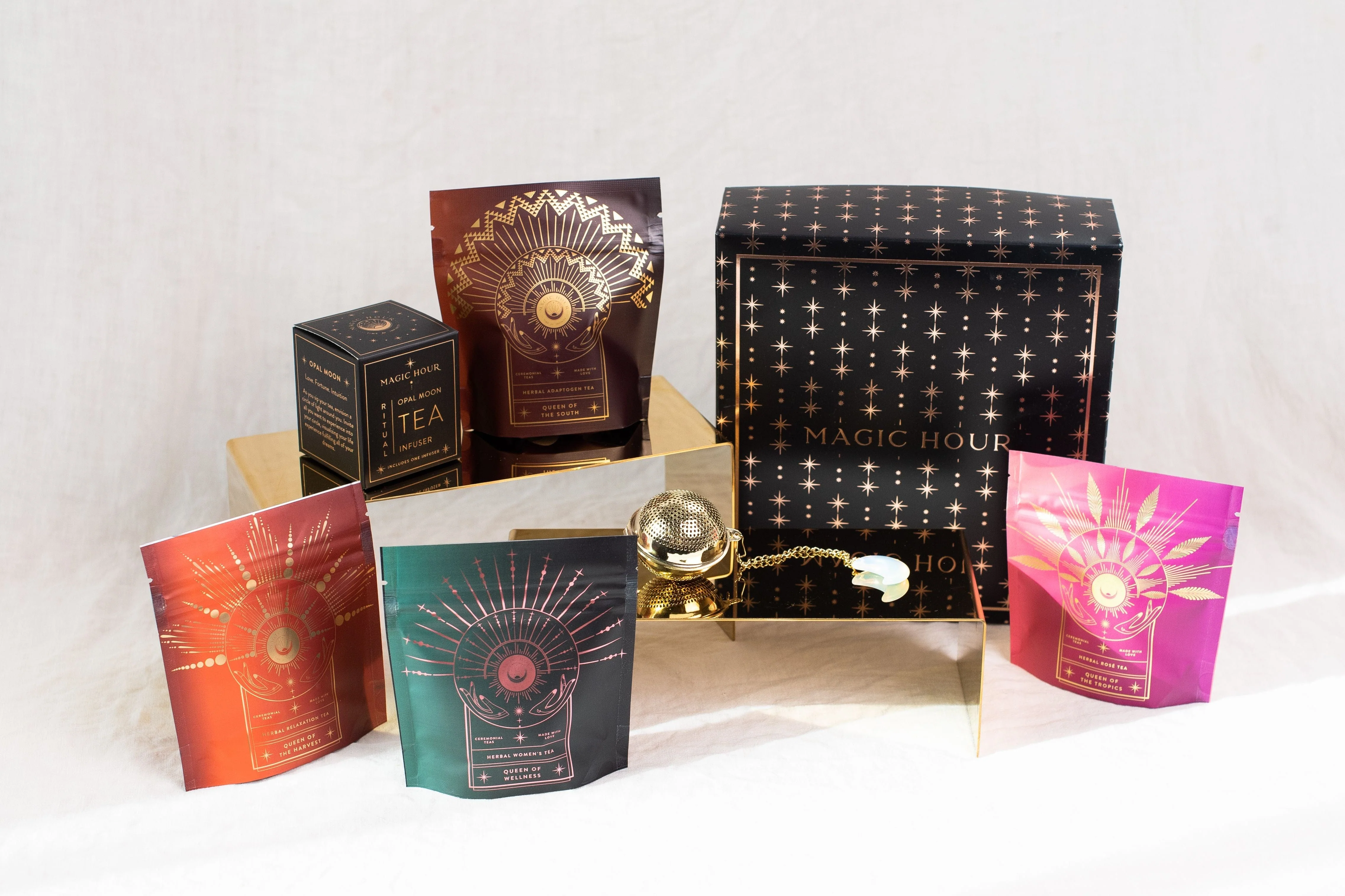 The Queen's Sampler Set - Image 4